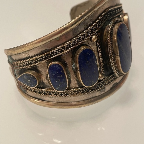 HUGE FOOLS GOLD LAPIS LAZULI COIN SILVER WIDE CUFF VINTAGE BRACELET - Picture 4 of 6